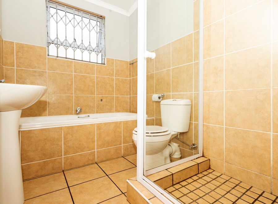 2 Bedroom Property for Sale in Viking Village Western Cape